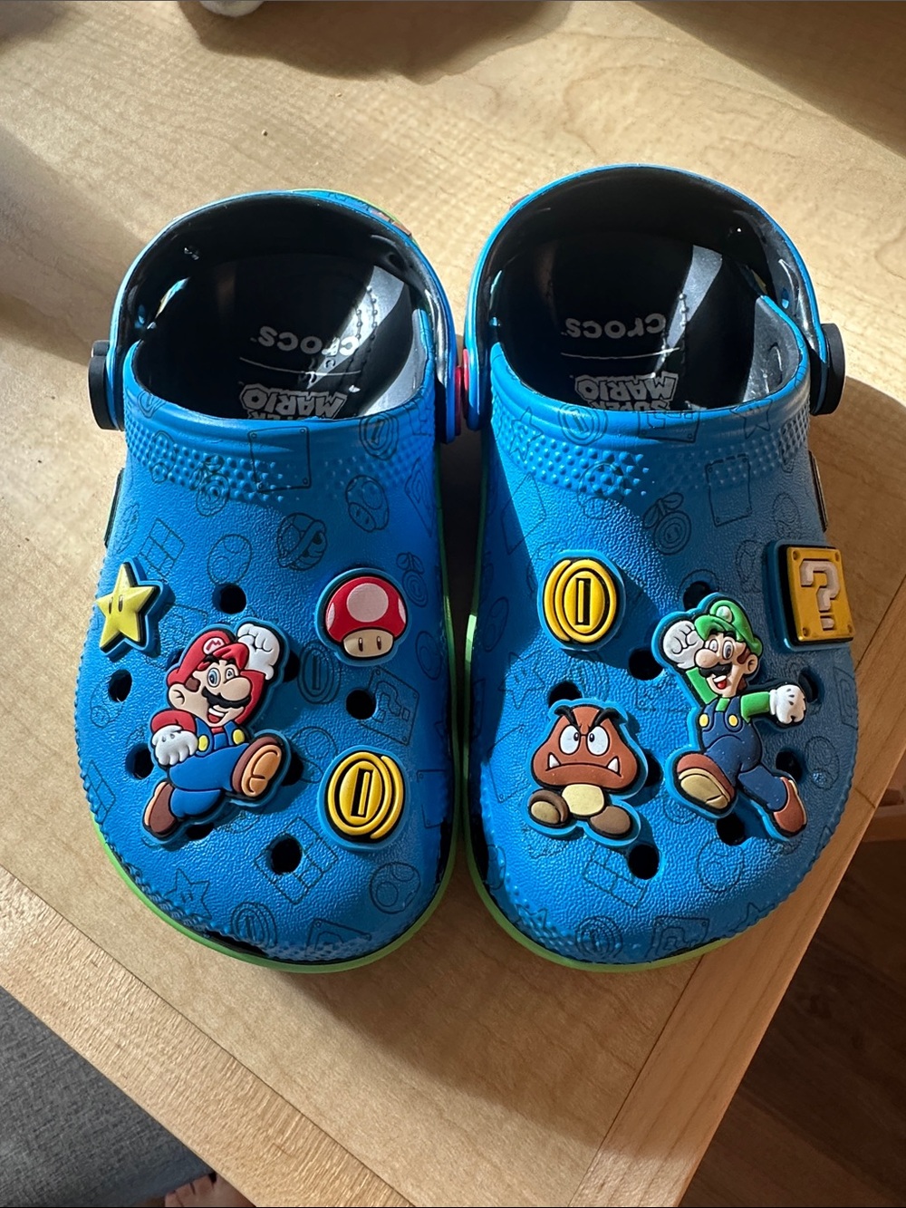 NWOT CROCS Kids Bright Blue Super Mario Clogs with Character Charms size c11
